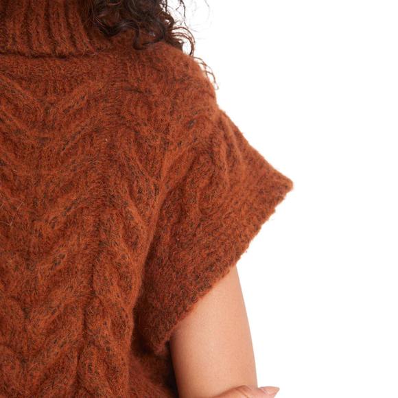 NEW 525 AMERICA blake high-low cable knit vest in burnt ginger - Picture 3 of 4